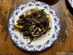Enak Rek! Rujak Cingur dan Rawon di Cipete Ini Kondang sejak 1971
