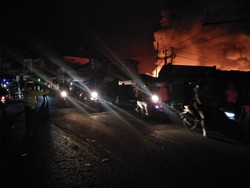 Pasar Kesamben Blitar Terbakar Hebat, Arus Lalu Lintas Dialihkan