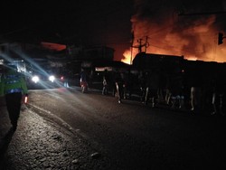 Pasar Kesamben Blitar Terbakar Hebat