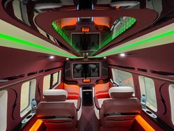 Modifikasi Interior Toyota HiAce Premio, Mewah Banget