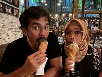 Momen Seru Teddy Syah Makan di Lokasi Syuting hingga Bareng Keluarga