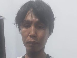 Babak Belur Pria di Makassar Diamuk Warga gegara Pamer Kelamin ke Wanita Babak Belur Pria di Makassar Diamuk Warga gegara Pamer Kelamin ke Wanita