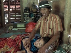 Tolong! Ayah-Anak Disabilitas di Mamasa Tinggal di Gubuk-Kerap Kelaparan