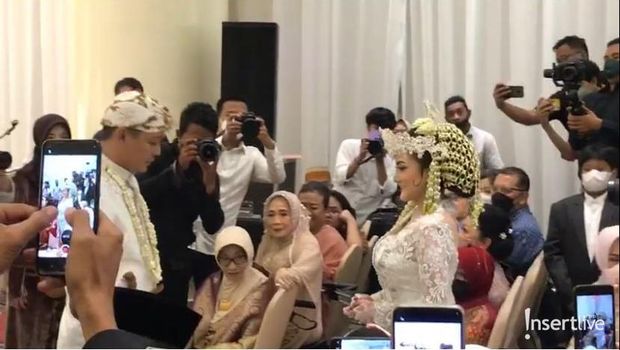 Pernikahan Kiki Amalia dan Agung Nugraha