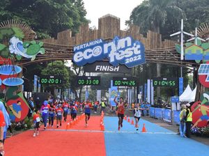 Antusiasme Artis & Warga Ikut Pertamina Eco-RunFest 2022