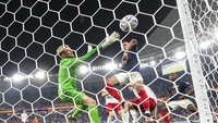 Mbappe memastikan kelolosan Prancis lewat gol di menit ke-86. AP/Martin Meissner 