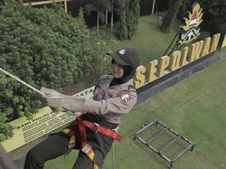 Membentuk Polwan yang Humanis Lewat Kurikulum Presisi