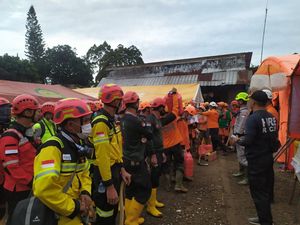 Gempa Cianjur, Tim SAR Gabungan Teruskan Pencarian 14 Warga Hilang