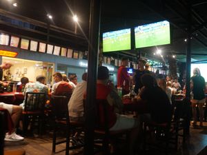 Fasilitas Mantap, Serunya Nobar Piala Dunia 2022 di YSports Bar Kuta