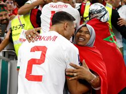 Menang di Piala Dunia 2022, Achraf Hakimi: Aku Cinta Kamu, Ibu