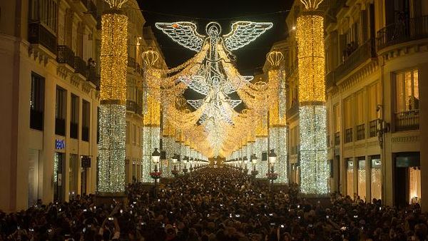 Antusias Warga Spanyol Saat Lampu-lampu Natal Menyala