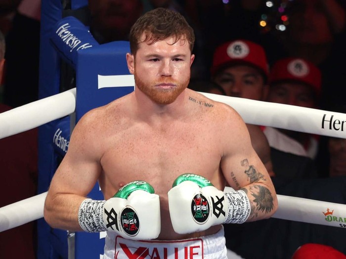 Petinju Canelo Alvarez mengancam Messi yang ditudingnya bertindak kurang ajar terhadap jersey Meksiko. Menurutnya jersey itu perwujudan bendera negaranya.
