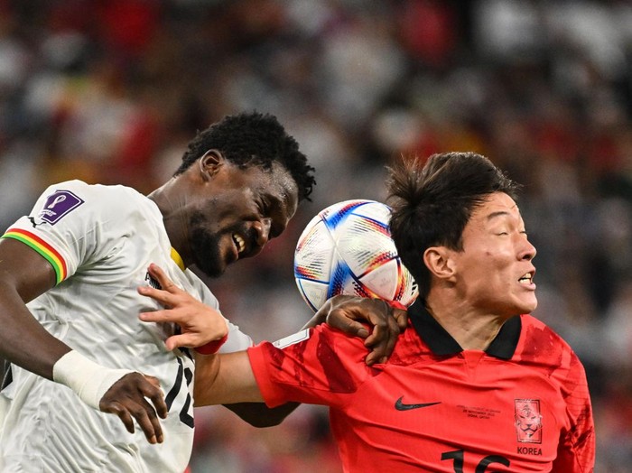 Ghana menaklukkan Korea Selatan dalam laga seru di lanjutan Grup H Piala Dunia 2022. The Black Start menang 3-2 atas Taeguk Warriors.