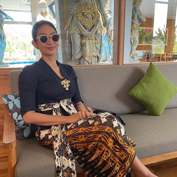 Happy Salma, Oktober 2021