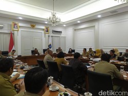 Heru Budi Gelar Rapim di Balai Kota, Pejabat DKI Dilarang Bawa Ponsel