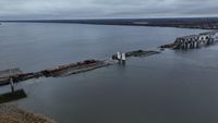 Jembatan di Ukraina Runtuh Kena Serang Rusia