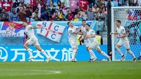 Di babak kedua, Serbia memperlebar selisih melalui Aleksandar Mitrovic pada menit ke-53. Skor 3-1.