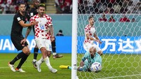 Kroasia membalas lewat brace Andrej Kramaric dan gol yang masing-masing dicetak Marko Livaja dan Lovro Majer. Duel berakhir untuk kemenangan Vatreni 4-1. AP/Martin Meissner 