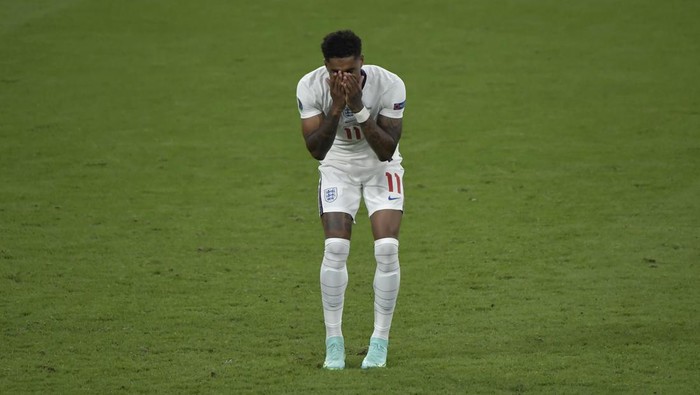 WEMBLEY STADIUM, LONDON, UNITED KINGDOM - 2021/07/11: Marcus Rashford of England reacts after failed a penalty during the Uefa Euro 2020 Final football match between Italy and England. Italy won 4-3 over England after penalties. (Photo by Andrea Staccioli/Insidefoto/LightRocket via Getty Images)
