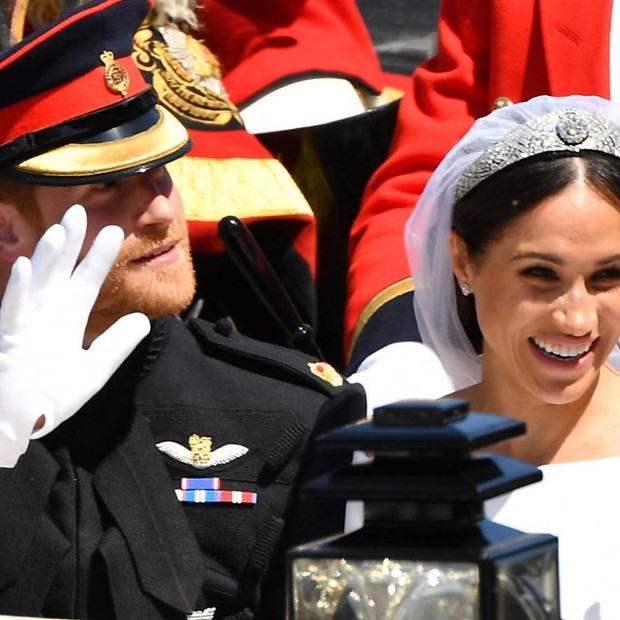 Pernikahan Pangeran Harry dan Megan Markle memicu kontroversi.
