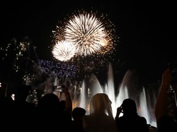 Menikmati Pertunjukan Kembang Api di Corniche Qatar