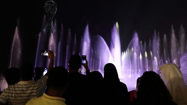 Pertunjukan Kembang Api dan Cahaya Pukau Para Turis di Doha