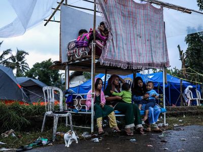 Potret Pilu Warga Cianjur di Antara Sisa-sisa Keganasan Gempa