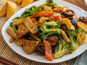 Resep Capcay Tahu dan Sayuran yang Komplet Nutrisinya Resep Capcay Tahu dan Sayuran yang Komplet Nutrisinya