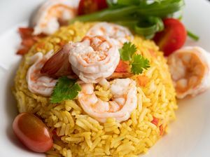 Resep Nasi Goreng Kunyit Udang yang Gurih Berempah untuk Sarapan Resep Nasi Goreng Kunyit Udang yang Gurih Berempah untuk Sarapan
