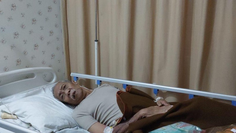 Sebelah Badan Pak Ogah Sulit Berfungsi Akibat Stroke Berulang, Kamu Bisa Bantu