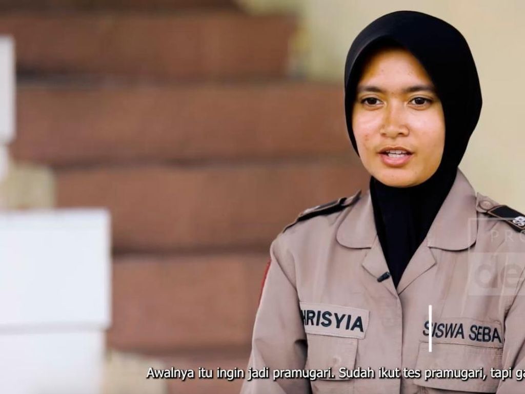 Kisah Aira Kehilangan Ayah di Konflik Sampit, Lawan Trauma Masuk Sepolwan Kisah Aira Kehilangan Ayah di Konflik Sampit, Lawan Trauma Masuk Sepolwan
