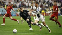 Spanyol vs Jerman pada laga kedua Grup E digelar di Al Bayt Stadium, Al Khor, Senin (28/11/2022) dini hari WIB. La Furia Roja memegang kendali di awal laga dengan umpan-umpan pendek mereka. Reuters/John Sibley