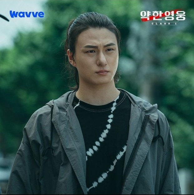 Still Cut Shin Seung Ho / Foto : instagram.com/wavve.official