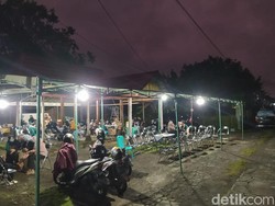 Rumah Duka Sekeluarga Tewas Diracun di Mertoyudan Ramai Pelayat