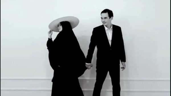 Alasan Istri Teddy Syah Biarkan Foto Mendiang Rina Gunawan Terpajang di Rumah