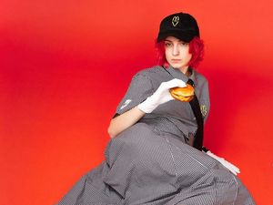 Unik, Seragam McDonalds Didaur Ulang Jadi Baju Kerja Stylish Unik, Seragam McDonalds Didaur Ulang Jadi Baju Kerja Stylish