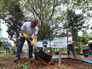 Aksi Tanam Seribu Pohon untuk Jakarta