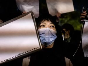Cerita di Balik Kertas Kosong yang Jadi Simbol Protes di China