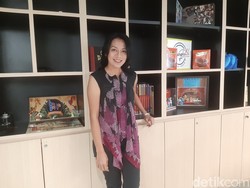Dee Lestari Rilis Berduka, Berawal dari Obrolan dengan Mendiang Suami