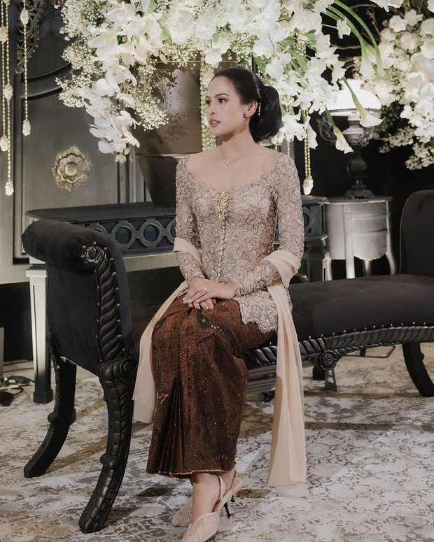Mengetahui Sejarah Kebaya, Berawal Hanya Dikenakan Keluarga Kerajaan ...