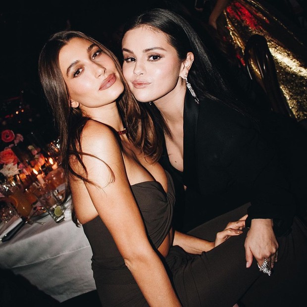Foto: instagram.com/tyrellhampton Hailey Bieber dan Selena Gomez/
