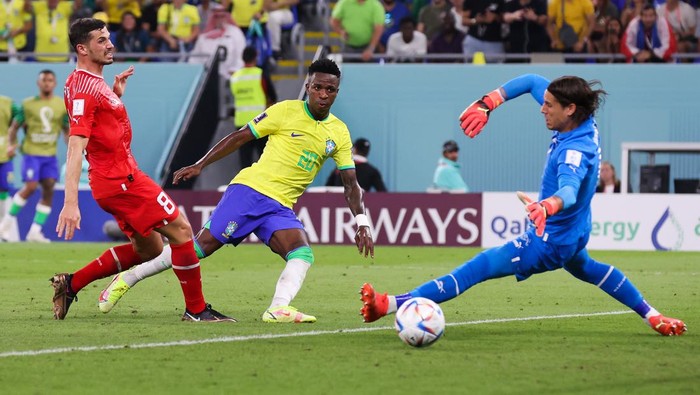 Brasil berhasil mengalahkan Swiss 1-0 dalam matchday kedua Grup G Piala Dunia 2022. Hasil ini mengantarkan Brasil lolos ke babak 16 besar.