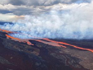Gunung Api Terbesar Dunia Erupsi Setelah 38 Tahun Gunung Api Terbesar Dunia Erupsi Setelah 38 Tahun