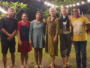 Besar Hati Keluarga Mendiang Yosua ke Manado untuk Beri Maaf ke Bharada E Besar Hati Keluarga Mendiang Yosua ke Manado untuk Beri Maaf ke Bharada E