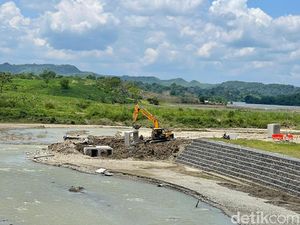 Dipasang Box Culvert, Jalan Darurat Nganjuk-Bojonegoro Belum Bisa Dilalui Dipasang Box Culvert, Jalan Darurat Nganjuk-Bojonegoro Belum Bisa Dilalui
