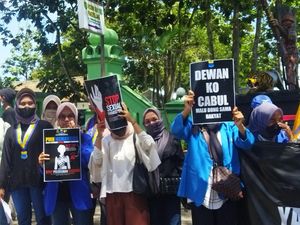 Mahasiswa Desak BK DPRD Pandeglang Sanksi Dewan Terduga Pelaku Pelecehan