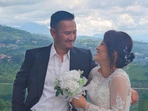 Blak-blakan Mudjie Massaid Usia Nikah dengan DJ: Awal Kenalnya Aneh Blak-blakan Mudjie Massaid Usia Nikah dengan DJ: Awal Kenalnya Aneh