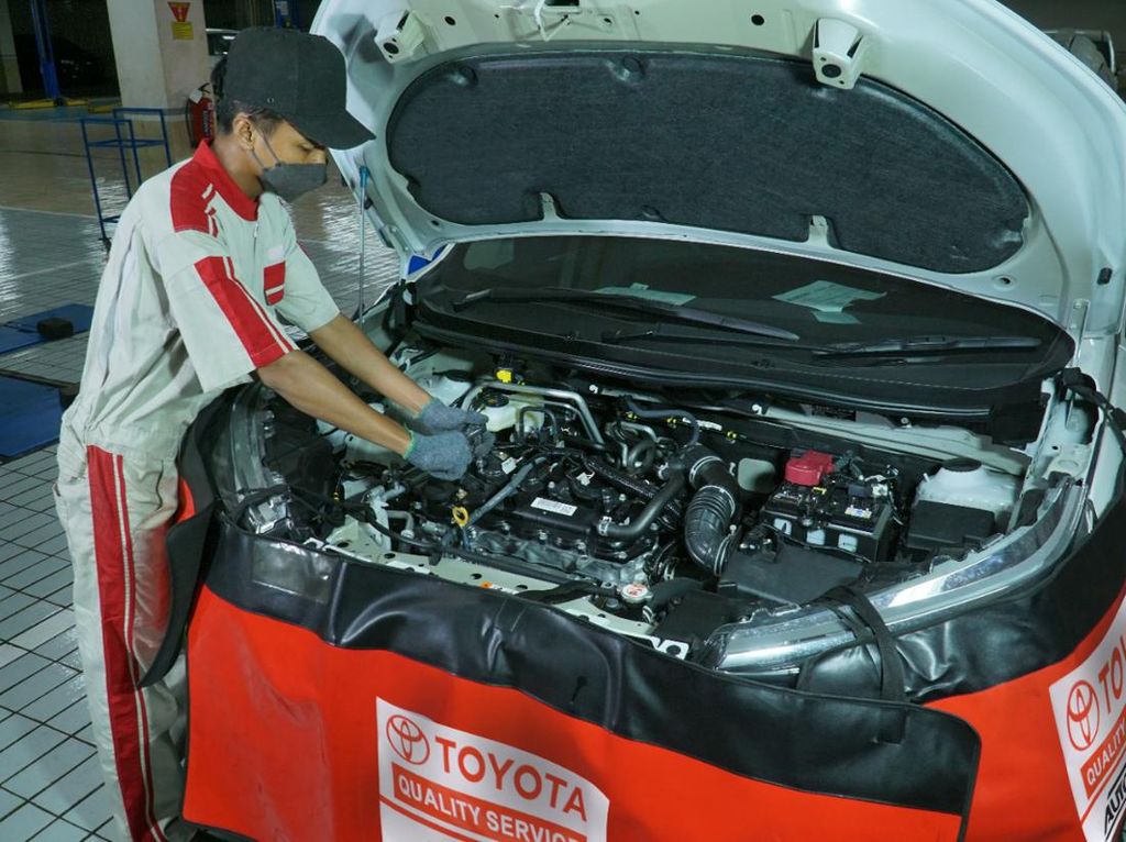 Muncul Suara Kasar dari Ruang Mesin Mobil? Bisa Jadi Ini Penyebabnya Muncul Suara Kasar dari Ruang Mesin Mobil? Bisa Jadi Ini Penyebabnya
