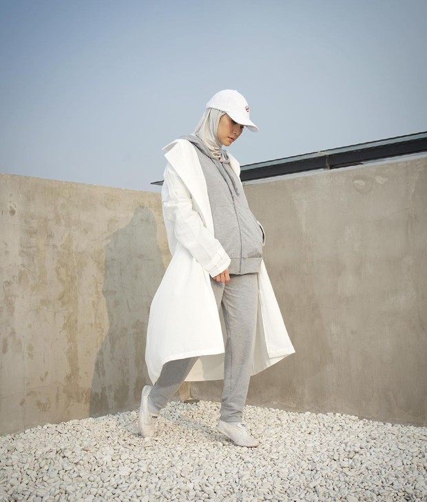 Outfit hijabers jogging pagi/Sumber: IG @zaskiadyamecca Outfit hijabers jogging pagi/Sumber: IG @zaskiadyamecca