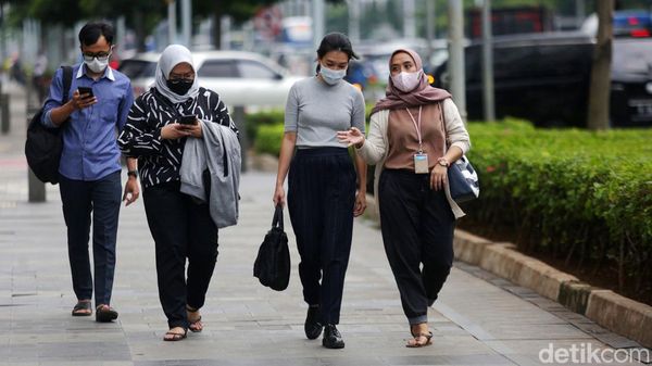 Potret Kawasan Perkantoran Sudirman Jelang UMP Naik 5,6 Persen